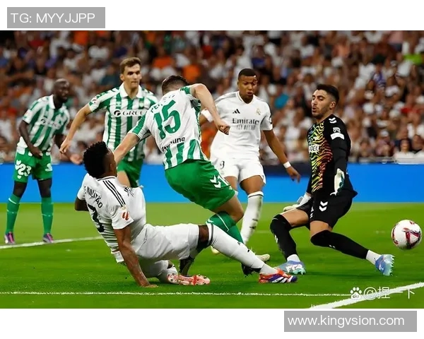 西甲联赛封闭进行，球队备战不懈，备战久远才能赢得胜利