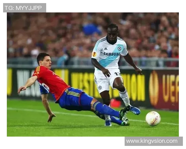 库尔图瓦：从守门员到传奇的足球之路与荣耀时刻