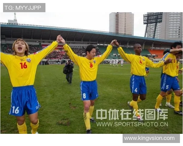 四川全兴与青岛的激战回顾：精彩瞬间与战术分析全记录